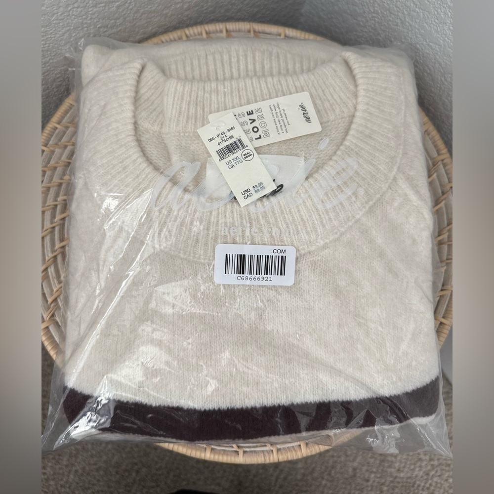 NWT Aerie Unreal Crew Sweater - Picture 2 of 3